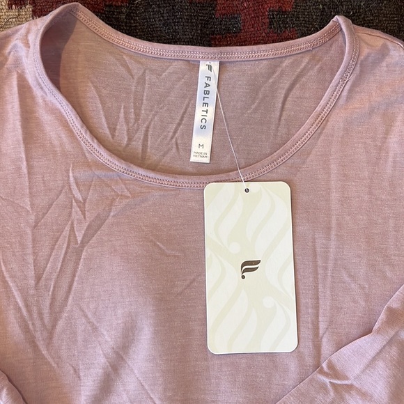 *NWT* Fabletics Restoreknit Tee - Picture 5 of 5